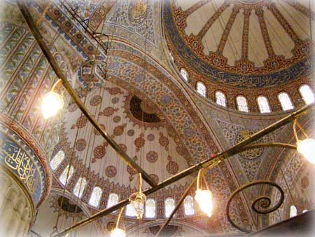 Интерьер голубой мечети